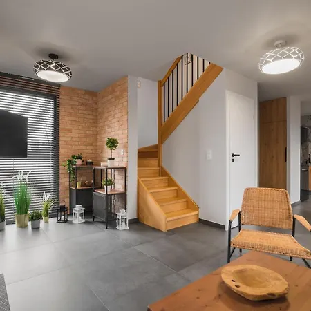 Feriehus Mazurski Dom Nad Jeziorem & Sauna By Downtown *