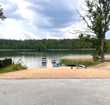 בית נופש Mazurski Dom Nad Jeziorem & Sauna - Plaza, Lodka, Kajak, Grill *